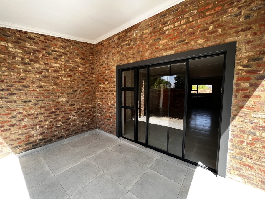 3 Bedroom Property for Sale in Van Der Hoff Park North West